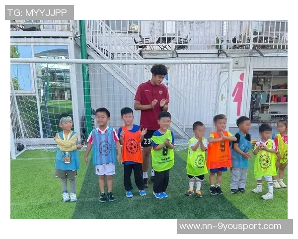 广州儿童足球训练提升技巧与团队合作能力的全面指导与实践方案 广州儿童足球训练提升技巧与团队合作能力的全面指导与实践方案